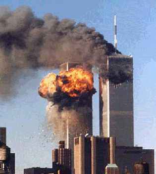wtc-in-fire3.jpg (10488 bytes)